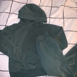 Green Aritzia sweatsuit